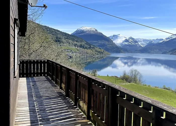 - Faleide - Fjord View 史特林