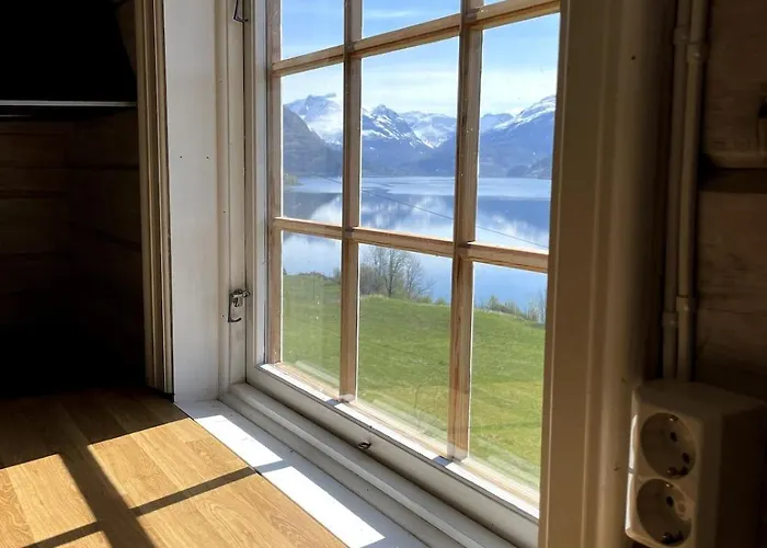 - Faleide - Fjord View * 史特林